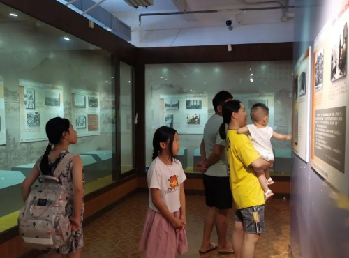 高州市博物馆举办“鲁迅生平事迹图片展”