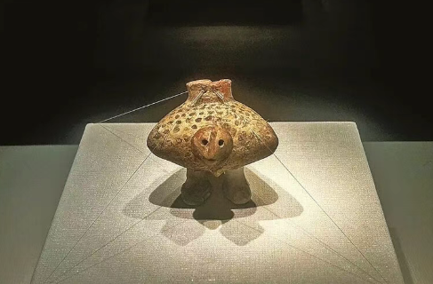 “从黄河到天山——史前彩陶的西渐之路”文物大展